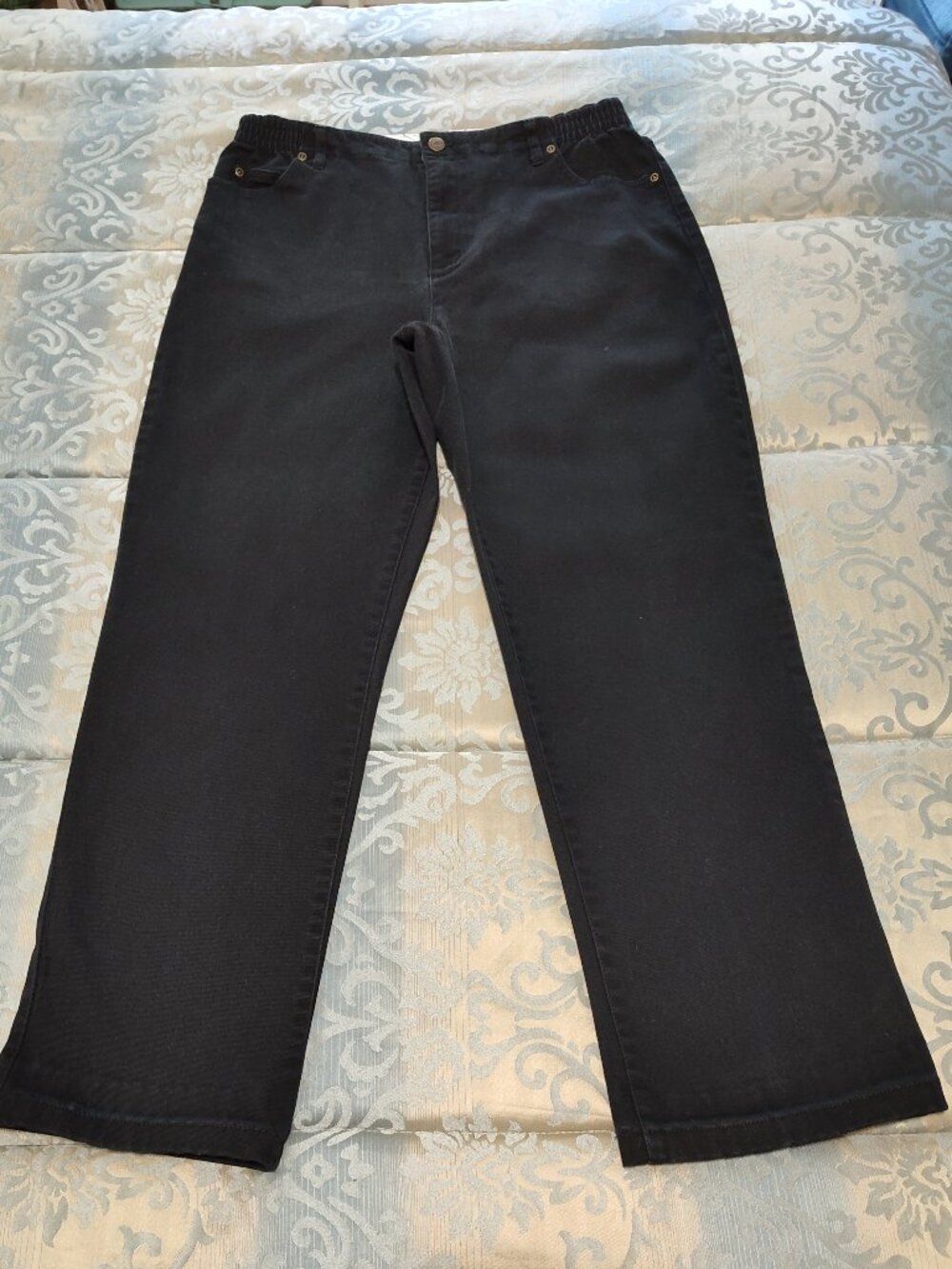The Tog Shop black straight leg jeans, Excellent used condition, size 12
